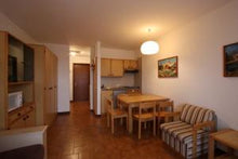 Carica l'immagine nel visualizzatore di Gallery, Riserva Appartamento | 4 ospiti max. Residence LeBaite